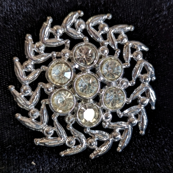 Vintage Jewelry - Vintage Brooch, Silver Tone with Clear Stones, Circular Wreath Pattern